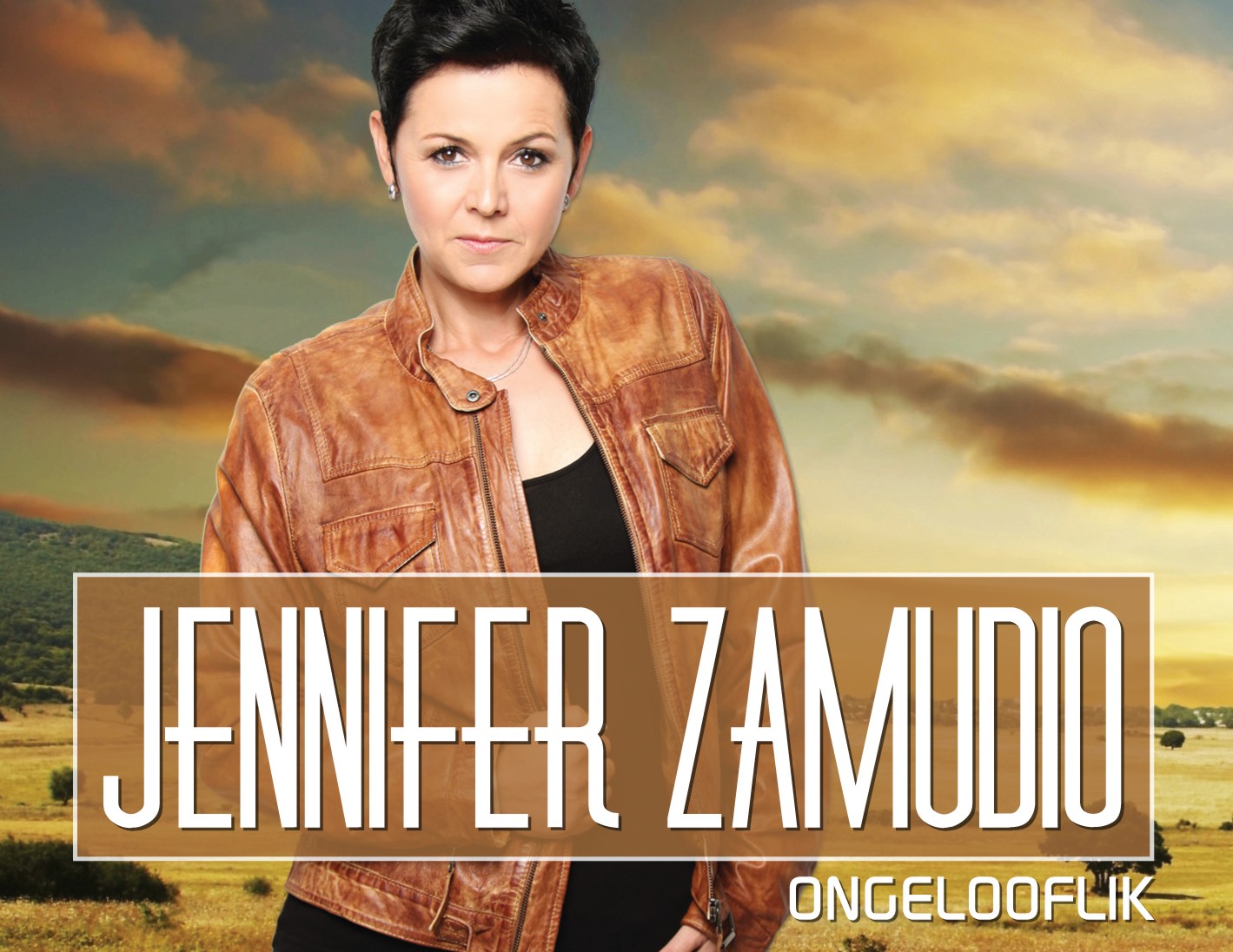 Jennifer met lewendige Weskus humor en musiek by Koolstoof