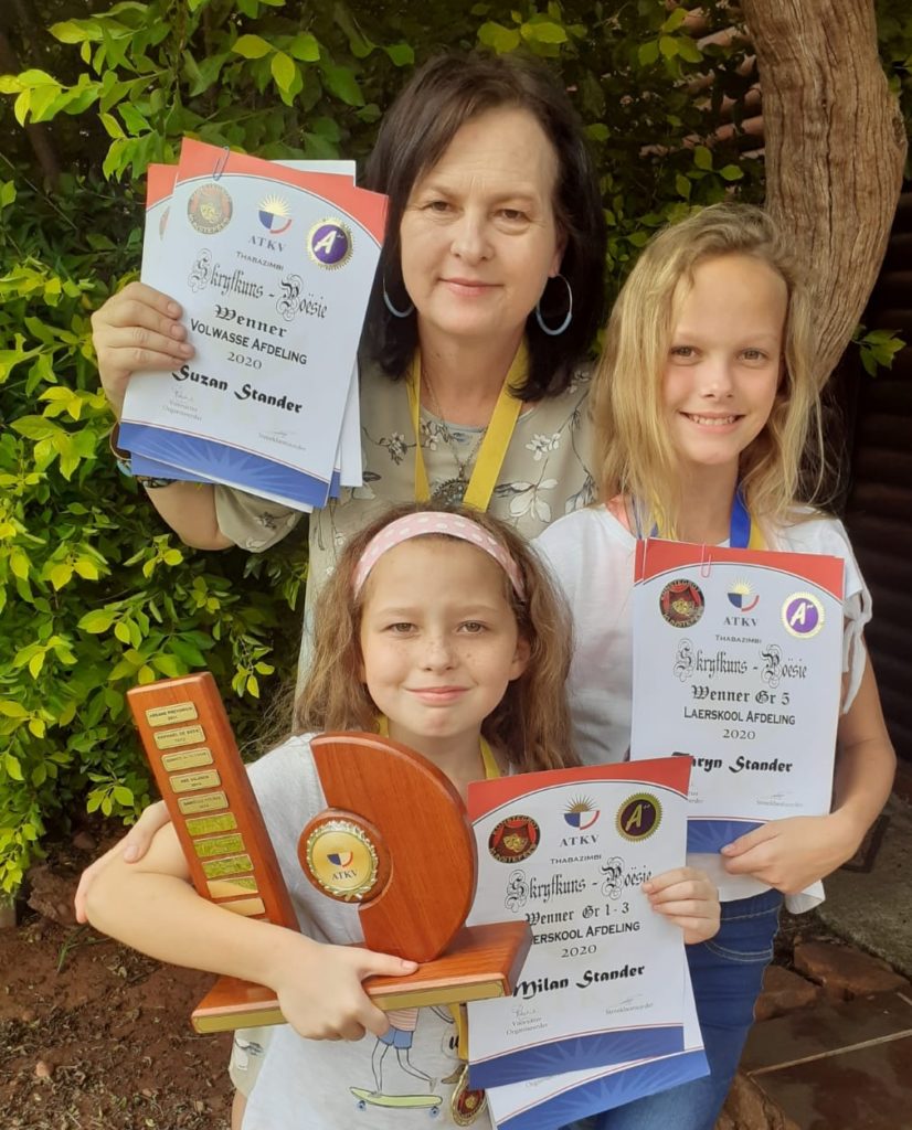 2020_5_Des_ATKV_Skryf_Stander_Girls