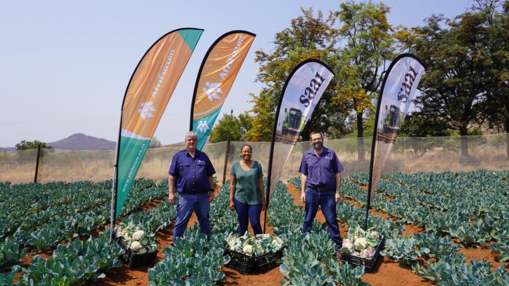 2023 Okt Saai Nantes Kelder, Lebo Mosime en Barend Uys